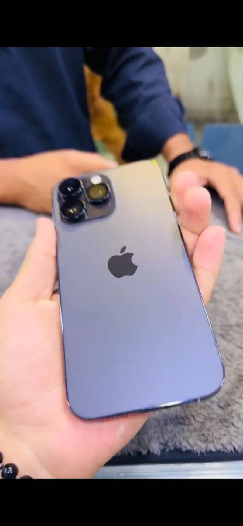 Apple iPhone 14 Pro Max 1