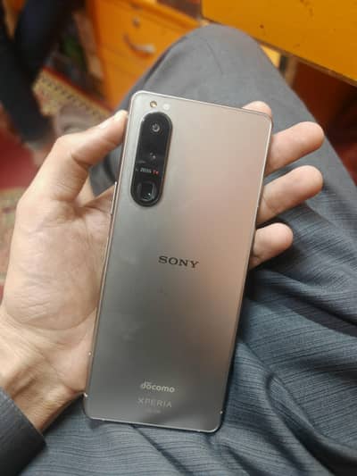 Sony 5 III available in good condition 8gb 128gb Pta approved official