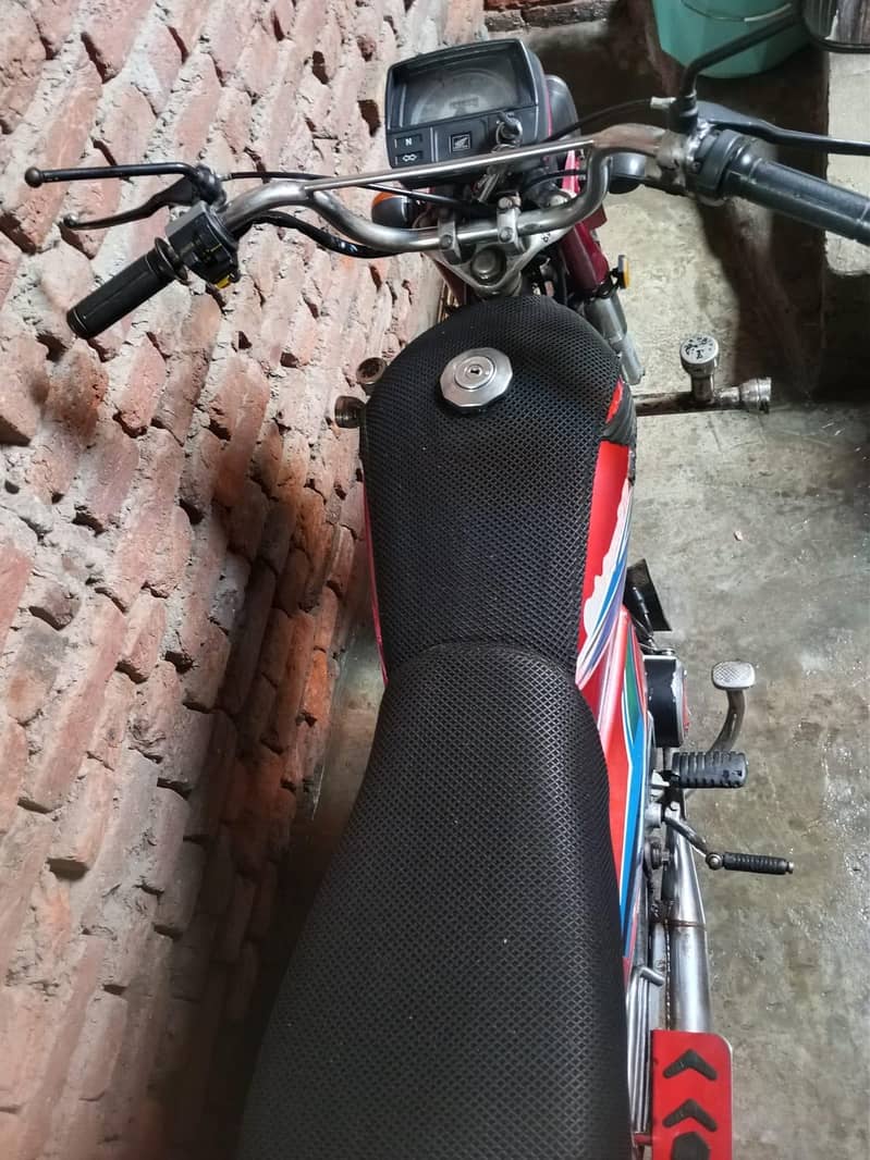 Honda CD 70 6