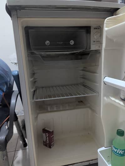 ROOM FRIDGE