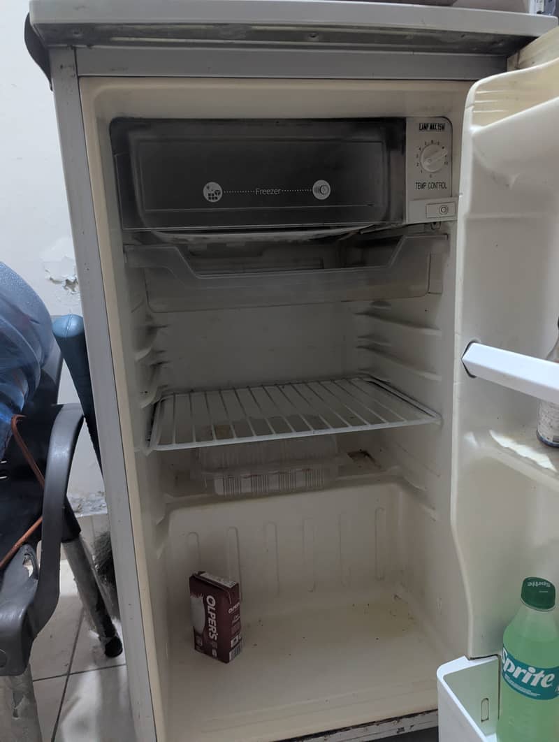 ROOM FRIDGE 0