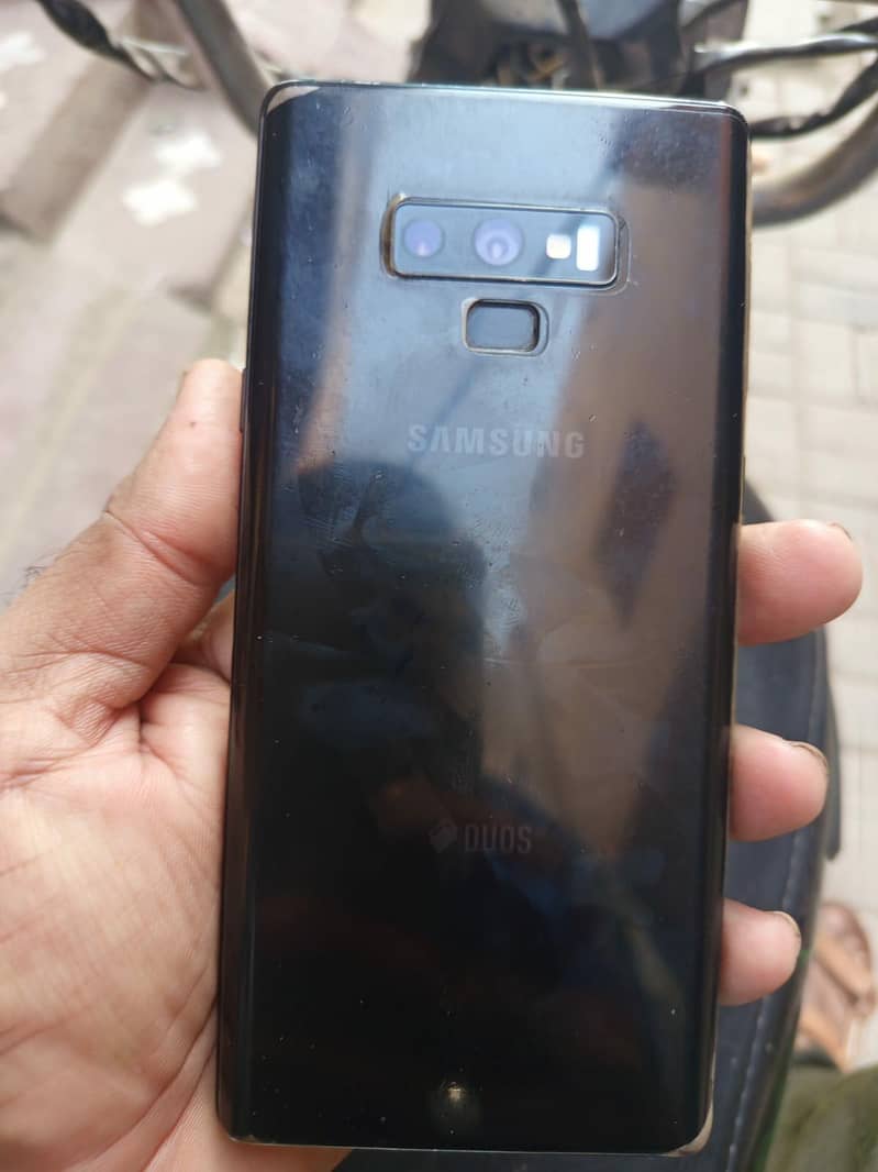 Samsung Mobile Note 9 4