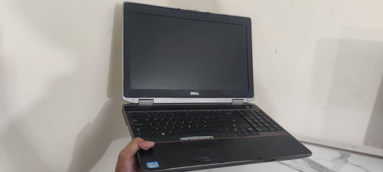 Dell Latitude E6520 3