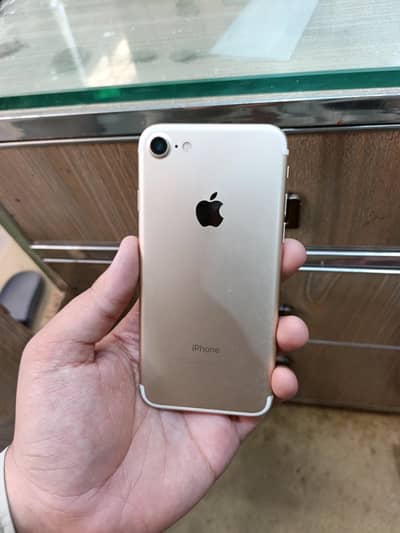 Apple iPhone 7