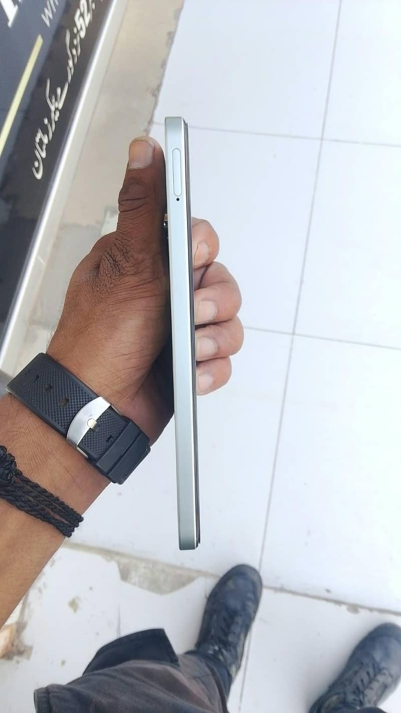 Realme Note 60x 2