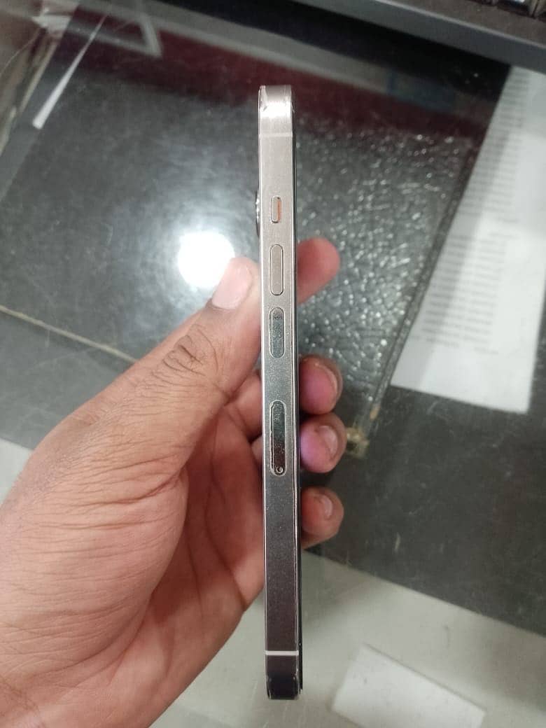Apple iPhone 13 Pro 0