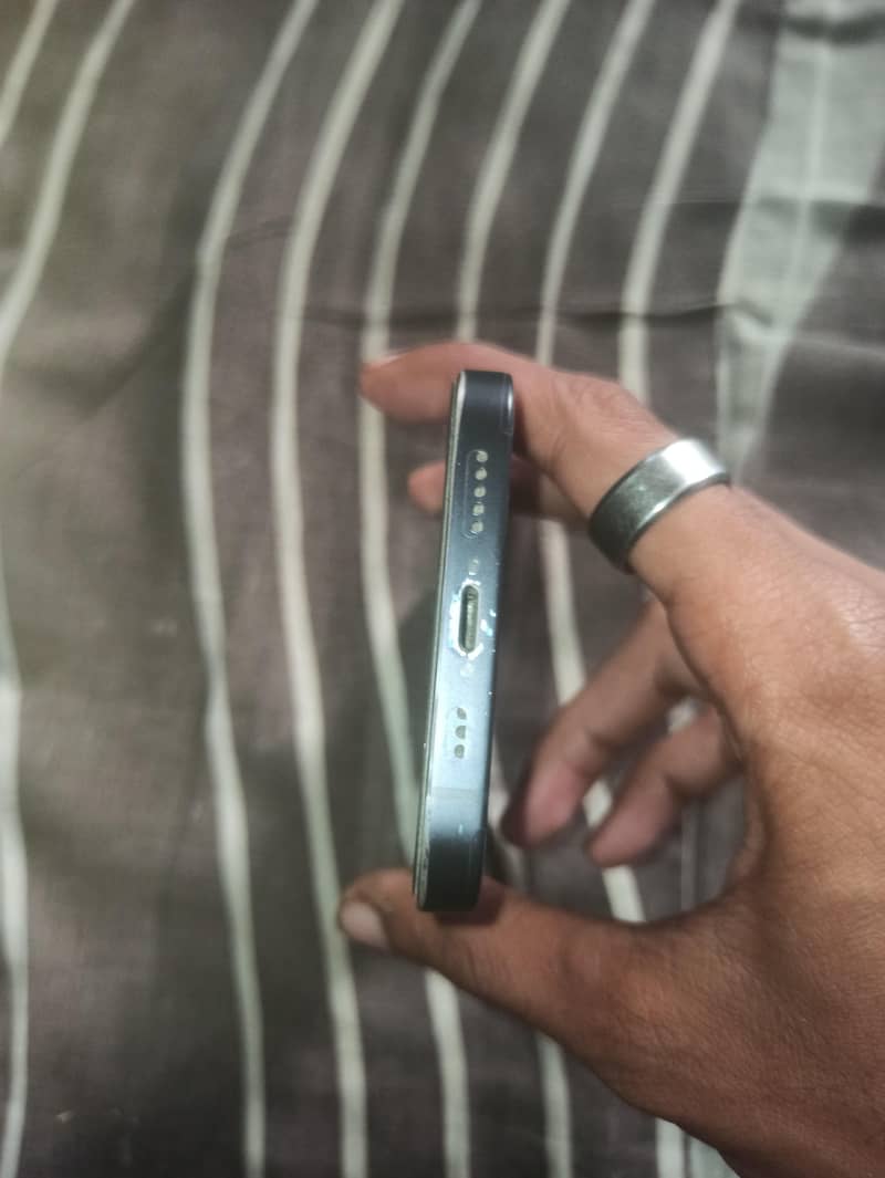 Apple iPhone 12 5