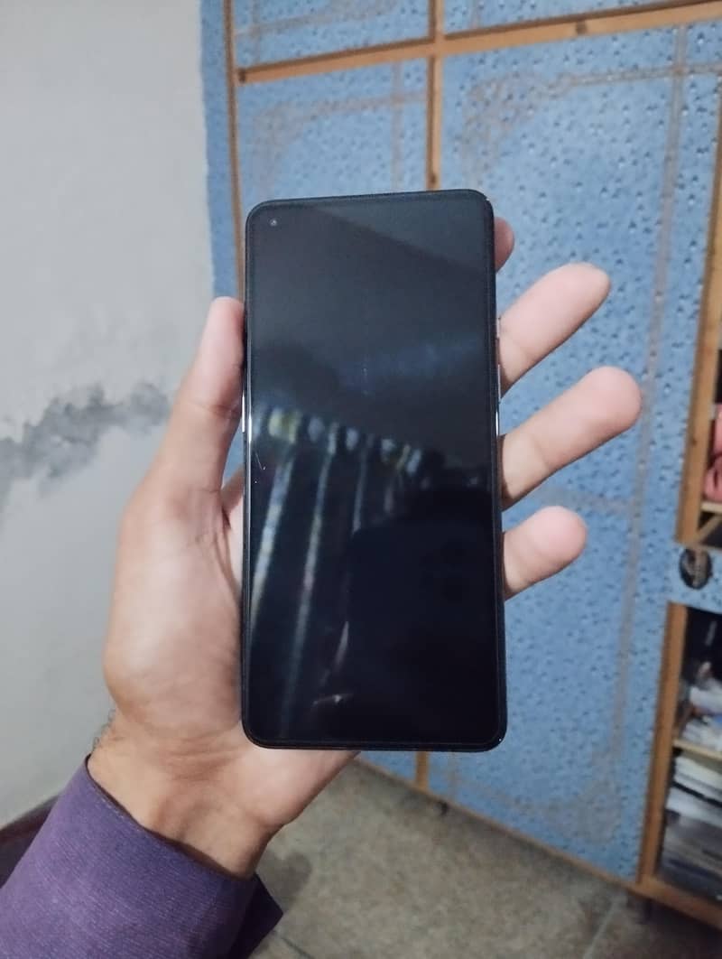 One Plus 9 5g 4