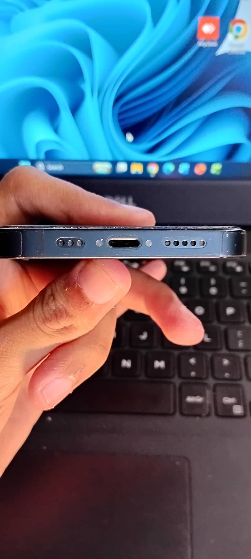 Apple iPhone 13 1