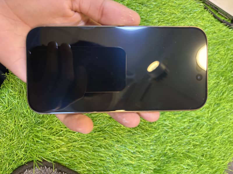 Apple iPhone 16 Pro (jv) 7