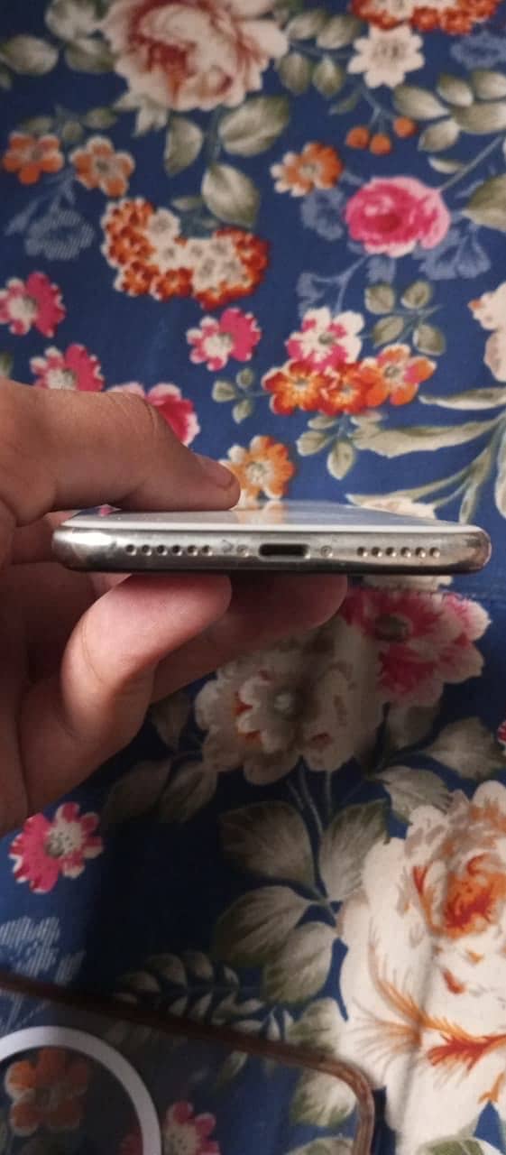 Apple iPhone X 9