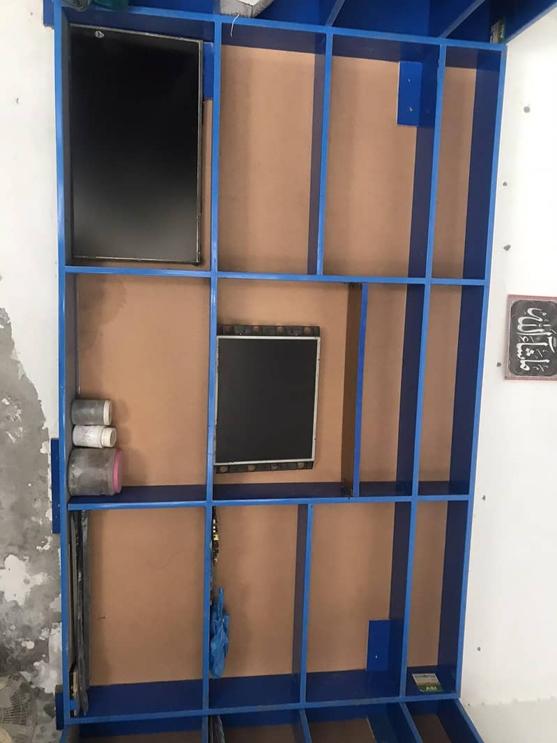 Shops racks 0