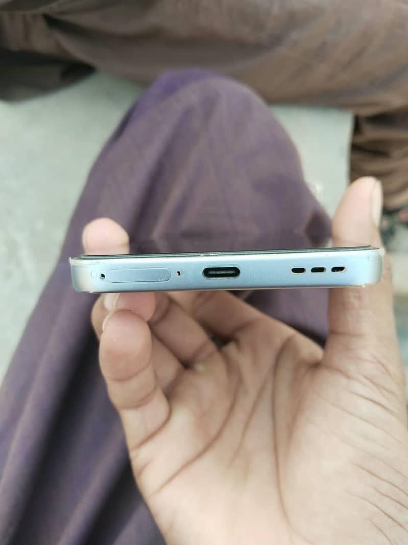 OPPO A6. pro 3