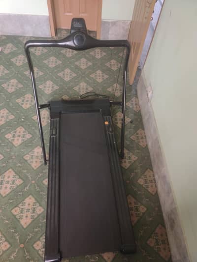 Treadmill, jogging machine