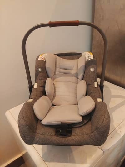 baby car seat  m Baby Car Seat – Gently Used, Excellent Condition 9/10