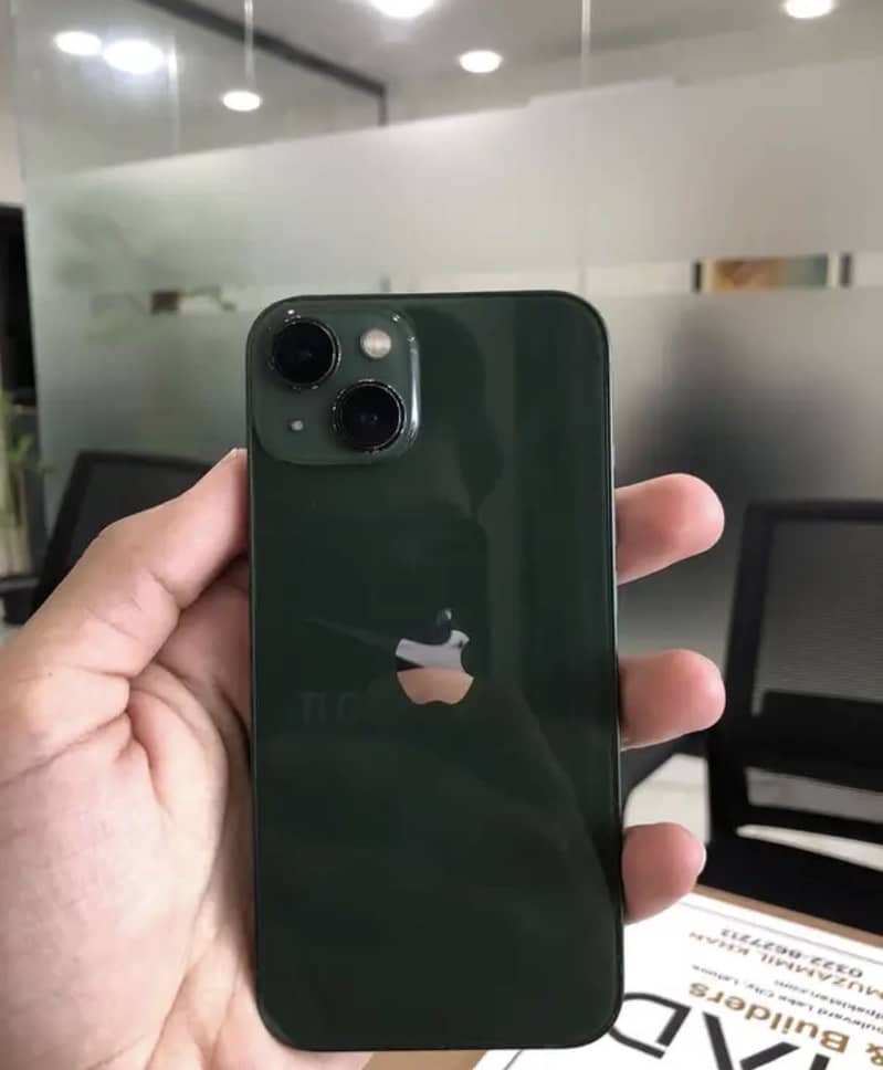 Apple iPhone 13 0