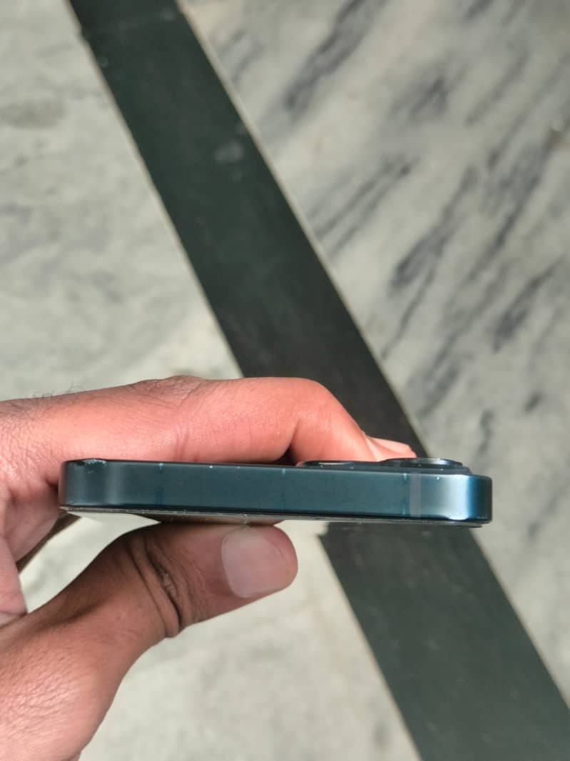 Waterpack | iPhone 13 6