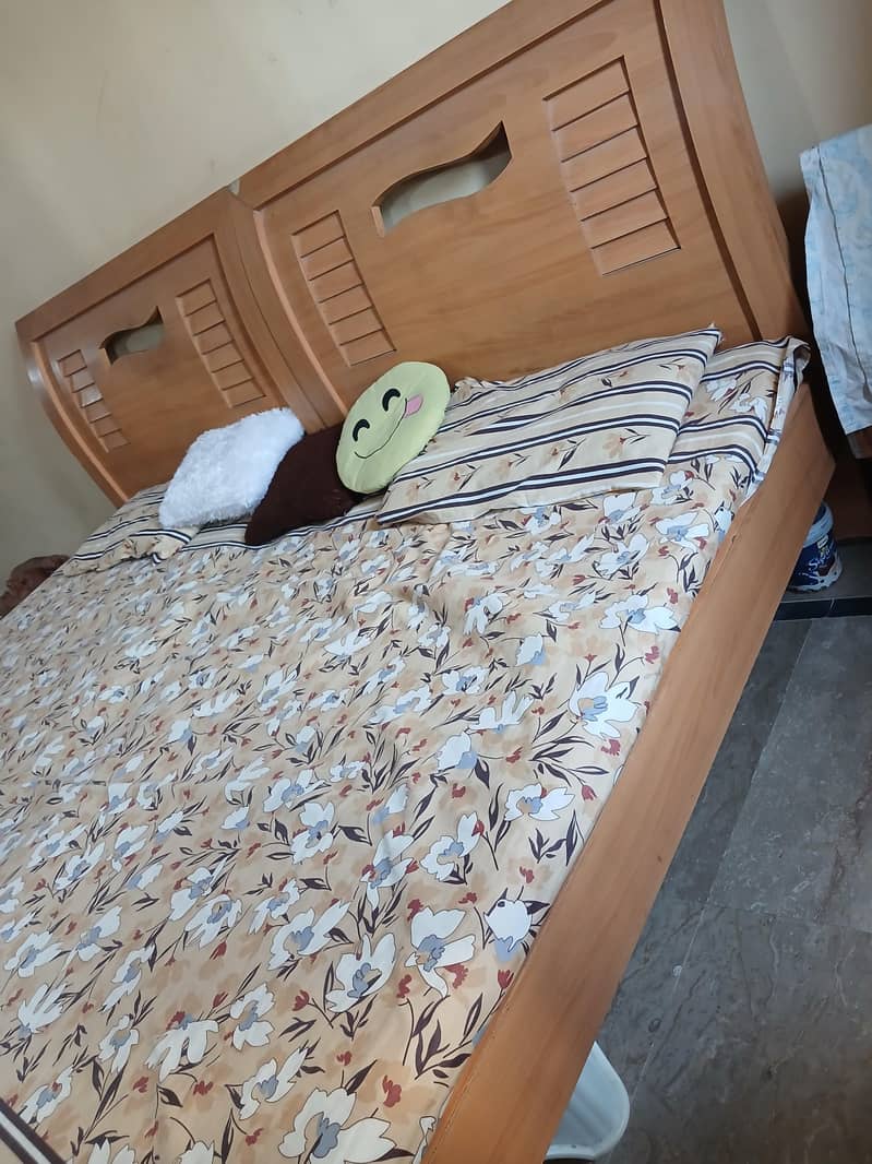 2 single bed for selling. 2