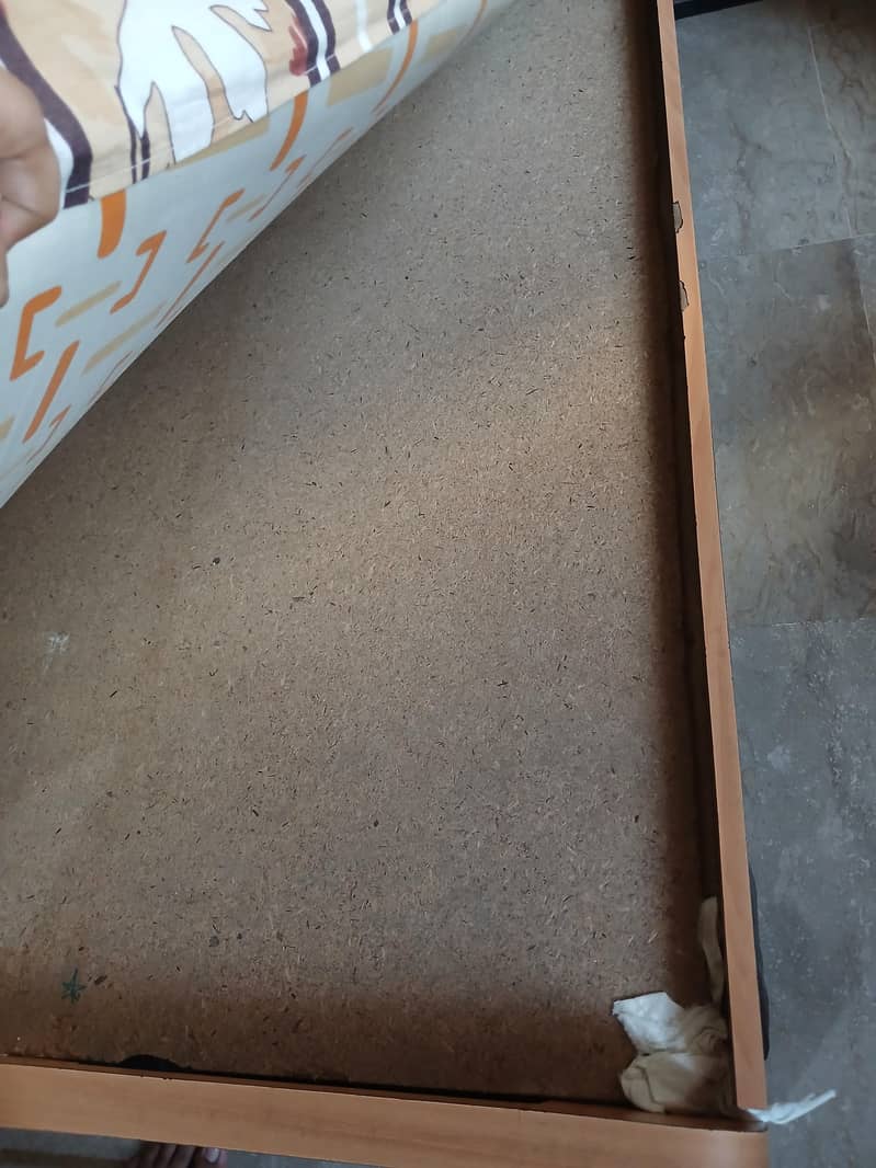 2 single bed for selling. 3