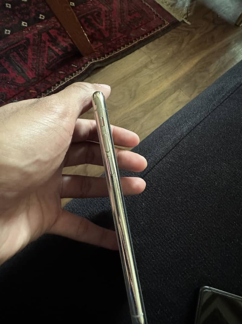 Apple iPhone X 2