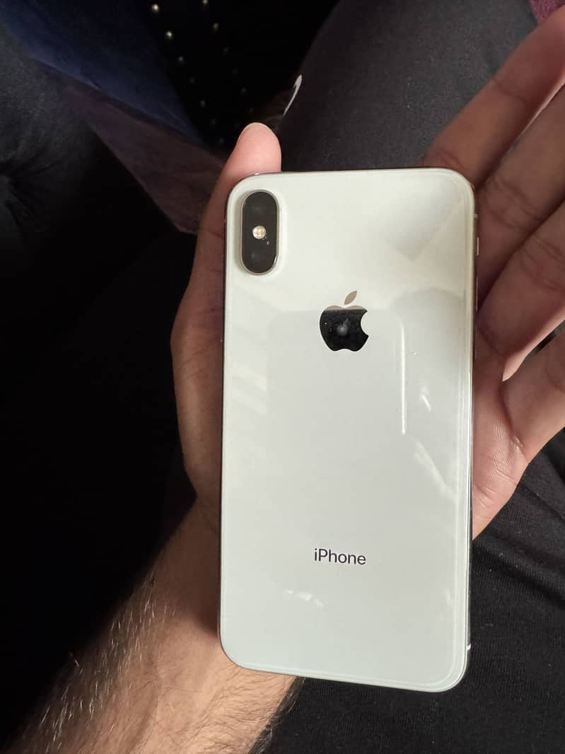 Apple iPhone X 3