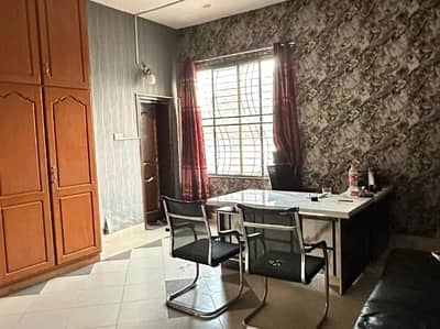 Buy A Prime Location 1 Kanal Lower Portion For rent In Gulberg