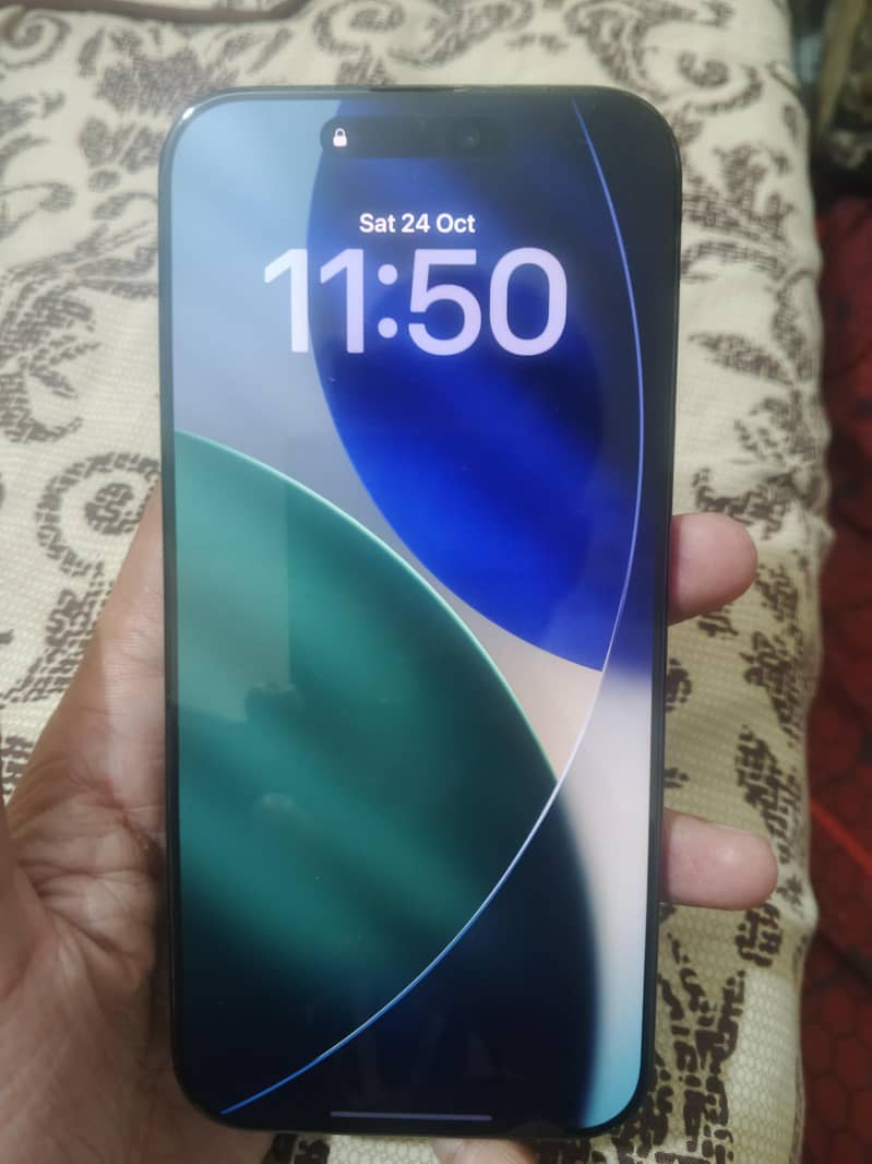 Apple iPhone 16 Pro Max 1