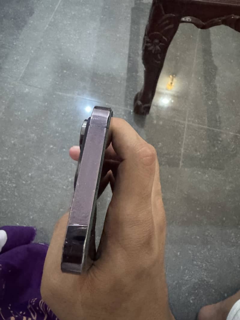 Apple iPhone 14 Pro 2