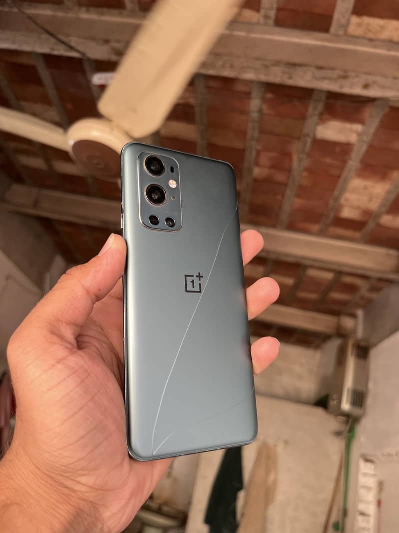 One Plus 9 pro 5 G 1