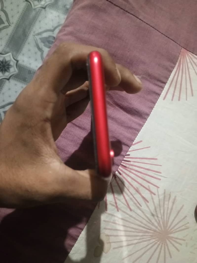 Apple iPhone XR 9