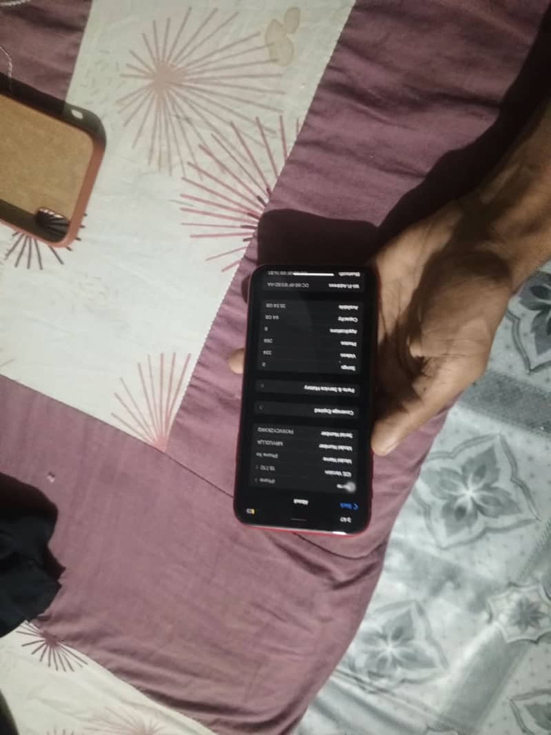 Apple iPhone XR 10