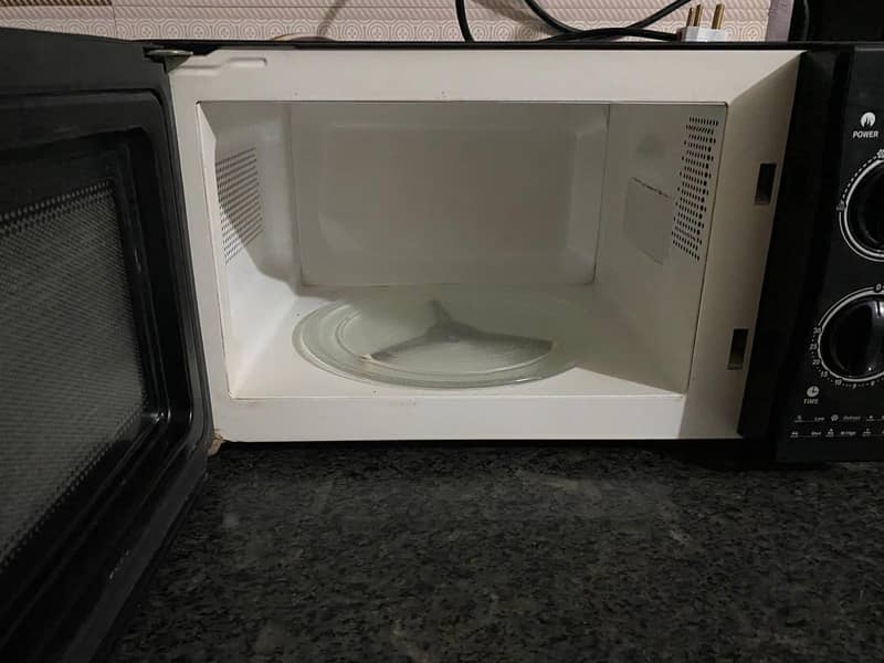 20litre microwave 1
