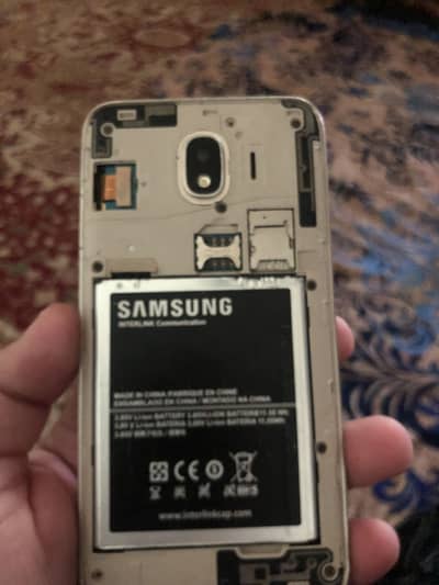 Samsung Mobile J400