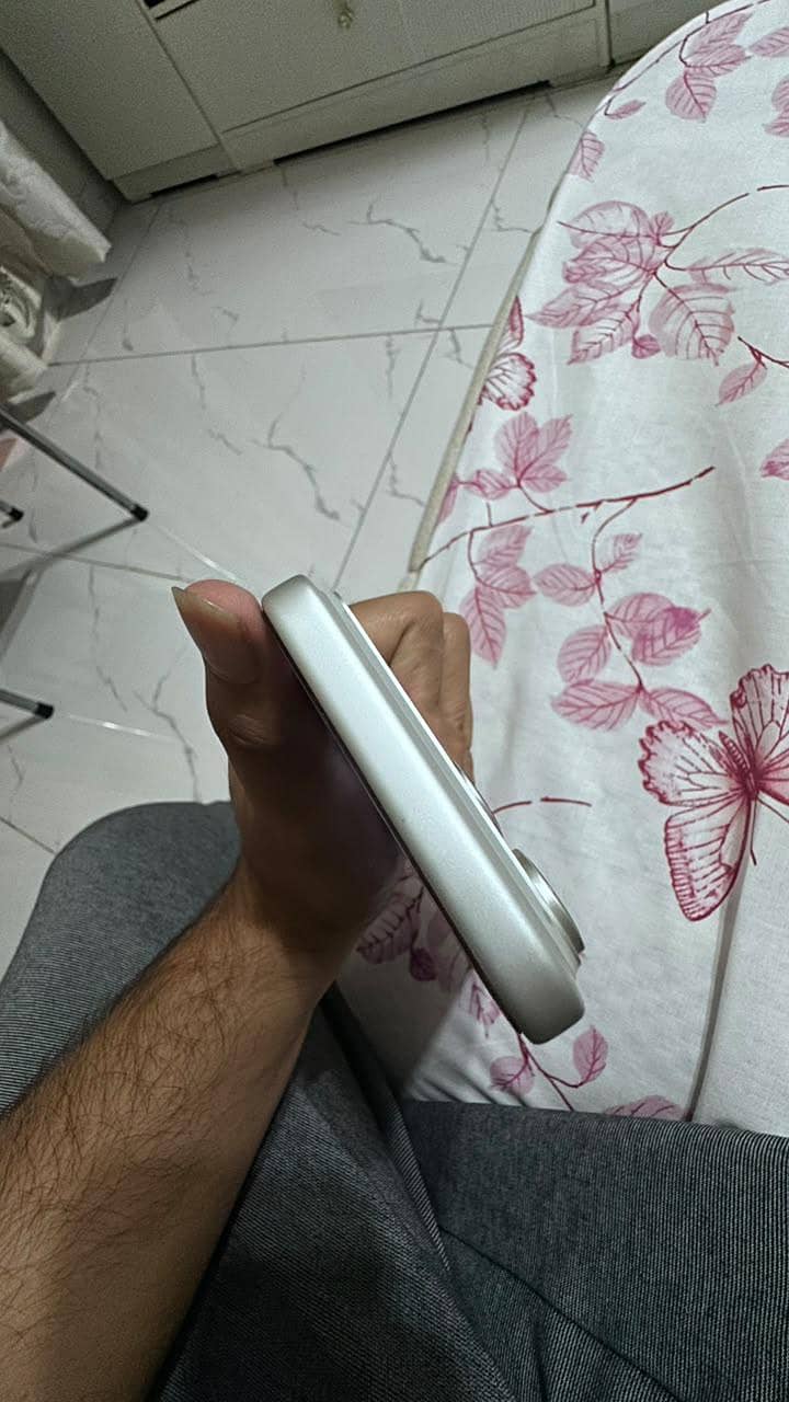 Apple iPhone 17 Pro Max 5