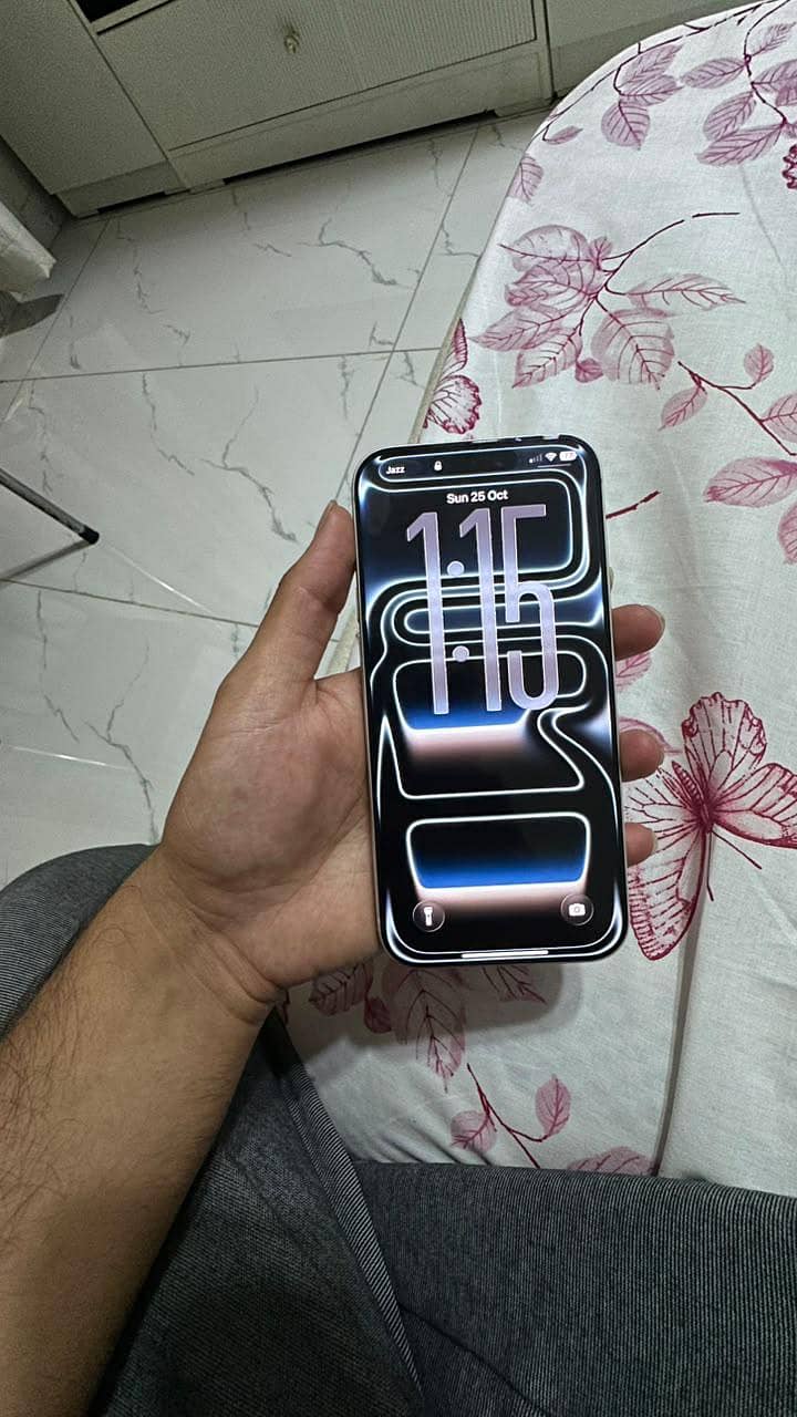 Apple iPhone 17 Pro Max 6