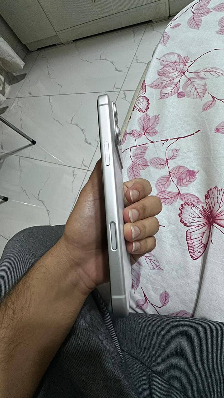 Apple iPhone 17 Pro Max 7