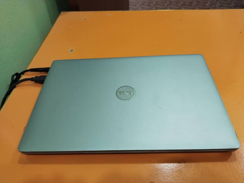 Dell laptop 0