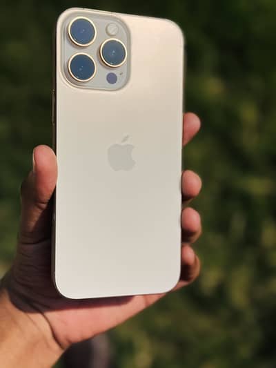 Apple iPhone 16 Pro Max desert titanium jv