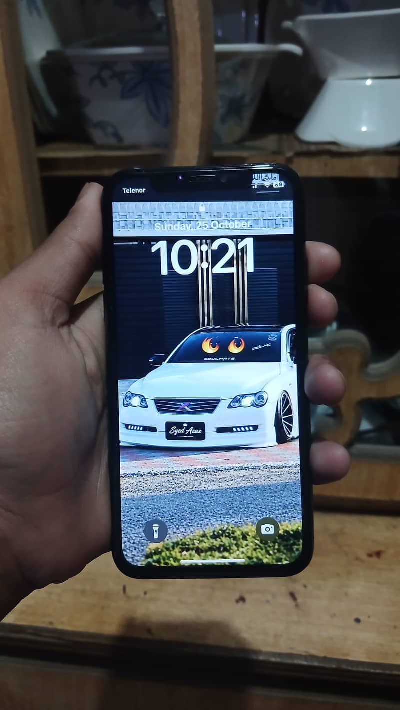 Apple iPhone XS 7