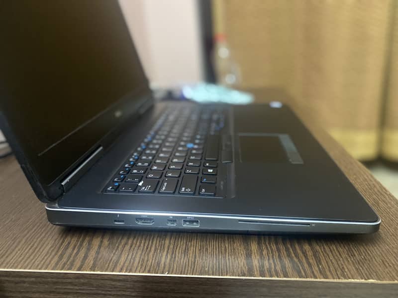 DELL PRECISION 7720 1