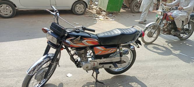 Honda CG 125 Black color 2022 model Sealed engine condition 10/10