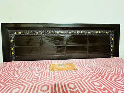 Wooden bed king   size with Spring Mattress for Sale