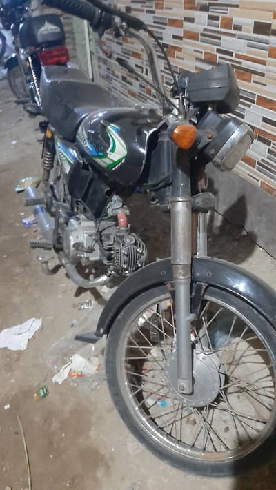 genuine byke ha jis bhai ko lani ho wo rabta kry faxool mxg na kry