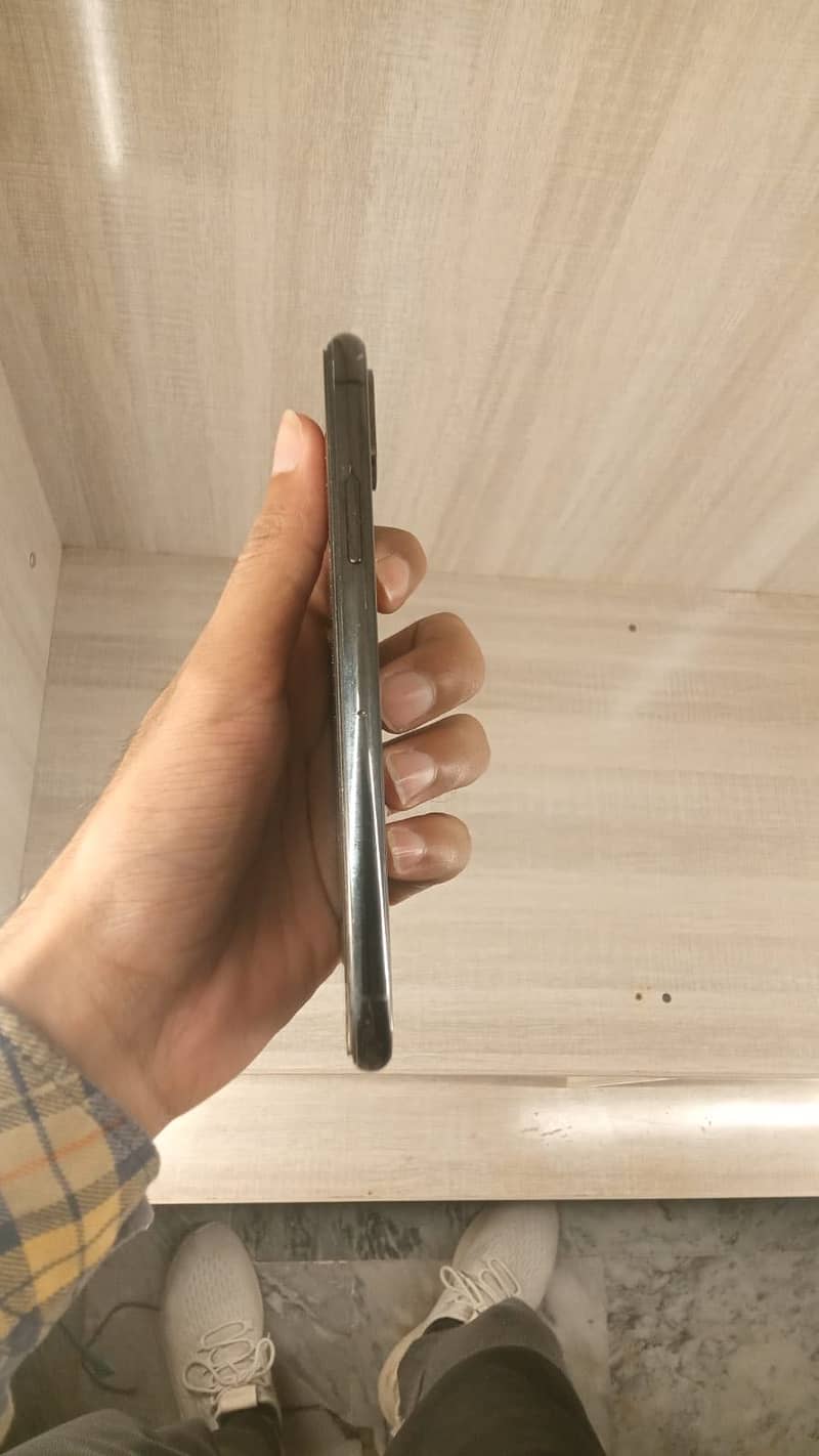 Apple iPhone XS 0