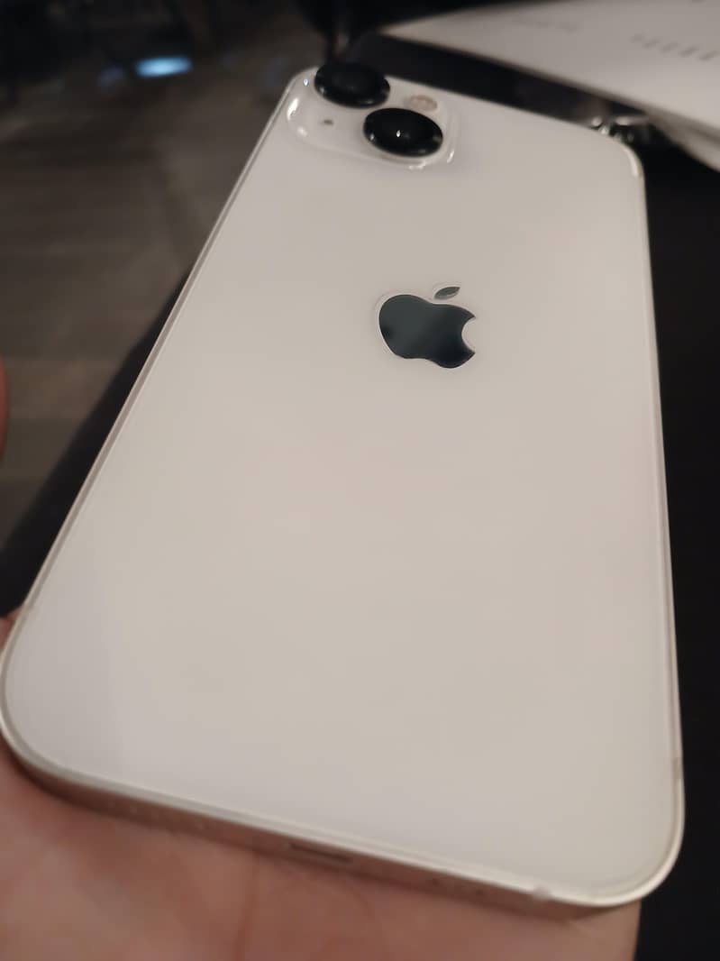 Apple iPhone 13 0