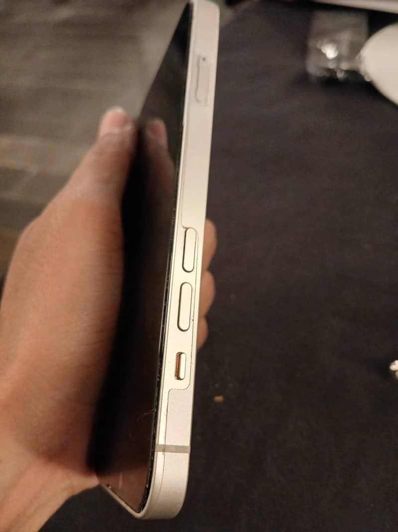 Apple iPhone 13 3