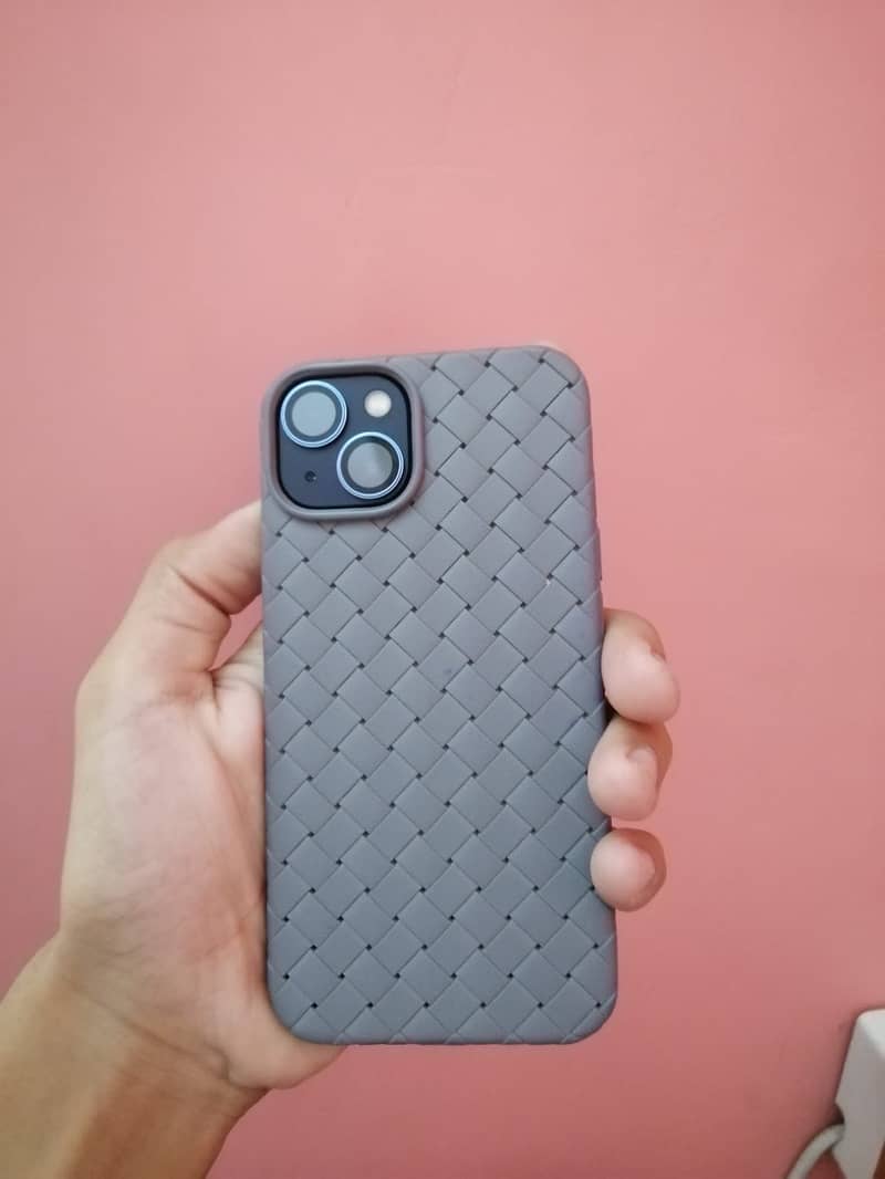 Apple iPhone 13 1