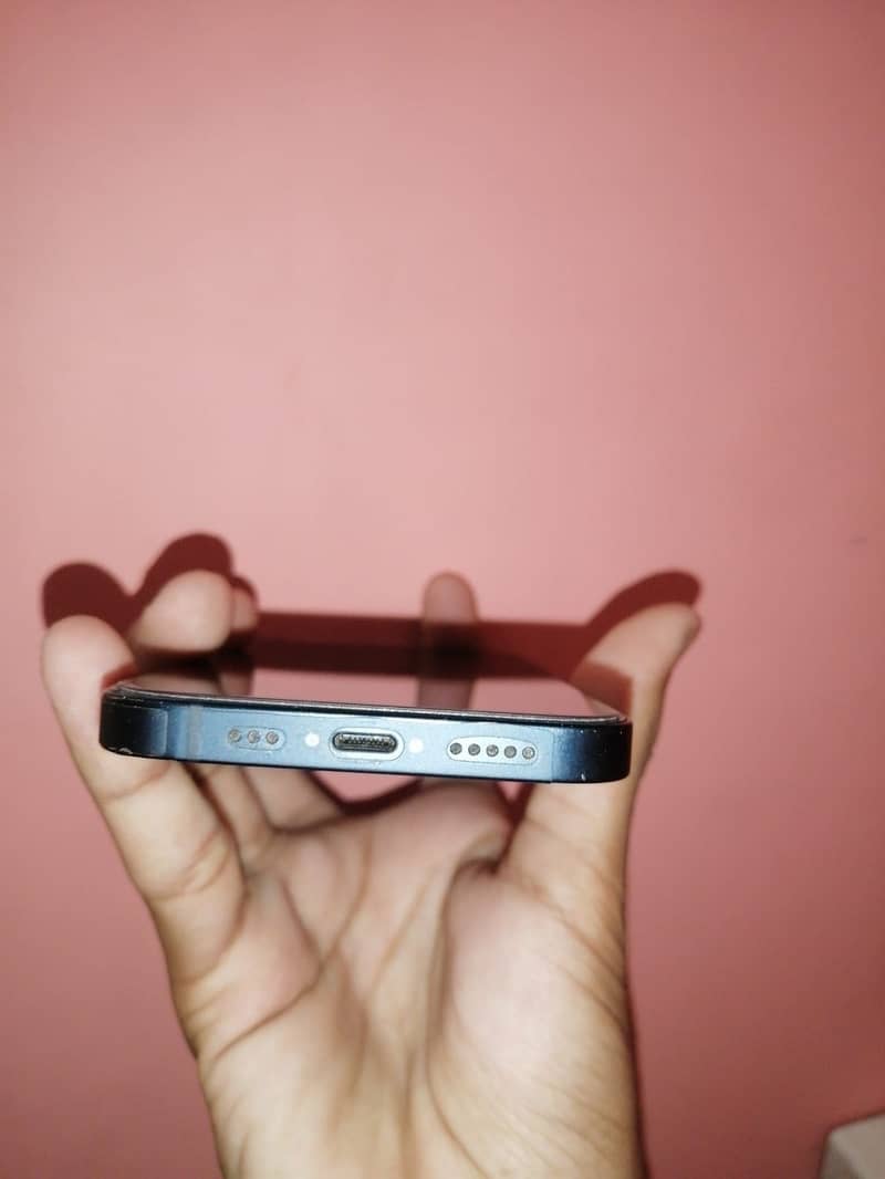 Apple iPhone 13 3
