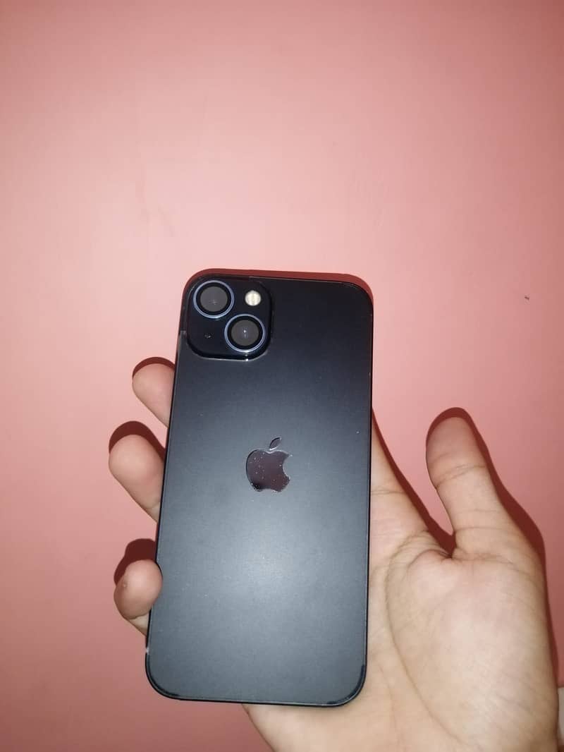 Apple iPhone 13 4