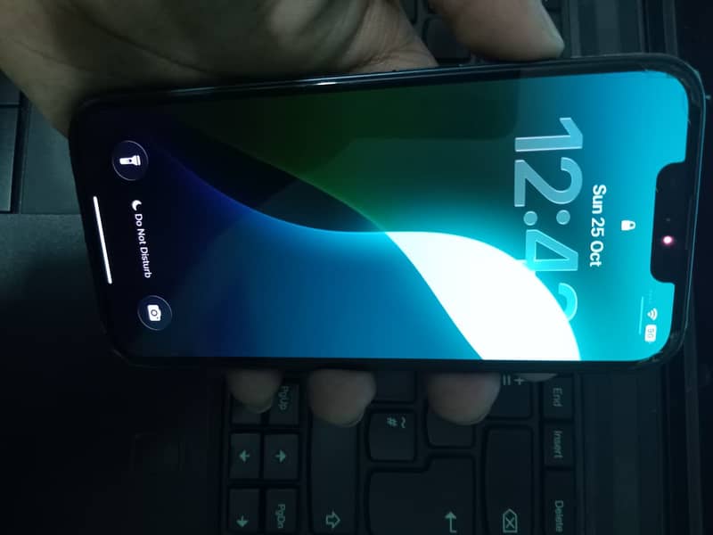 Apple iPhone 13 2